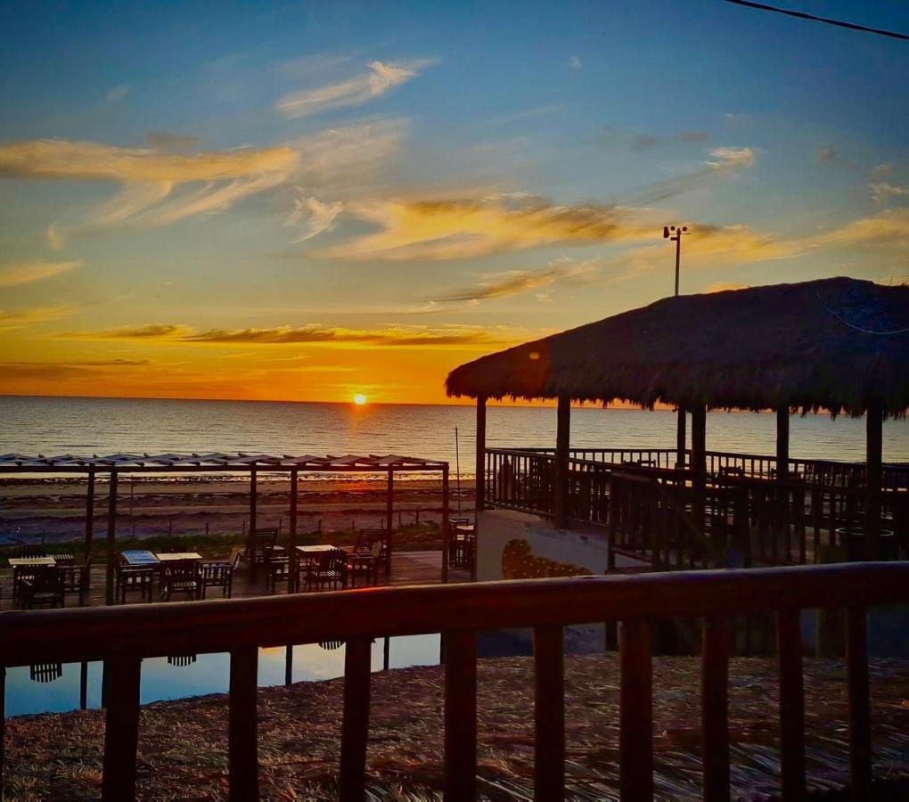Seu Pedro Lounge Praia - Pousada E Kite Center Icapui Bagian luar foto
