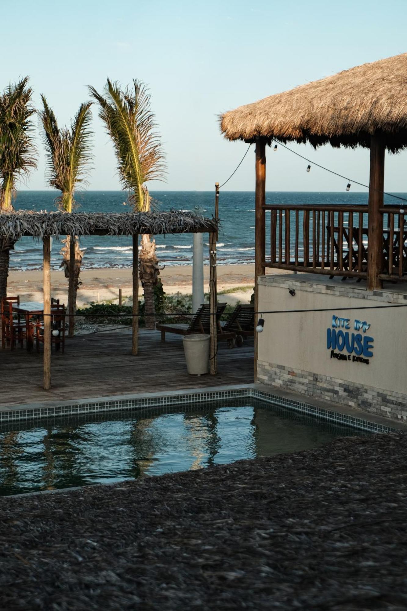 Seu Pedro Lounge Praia - Pousada E Kite Center Icapui Bagian luar foto