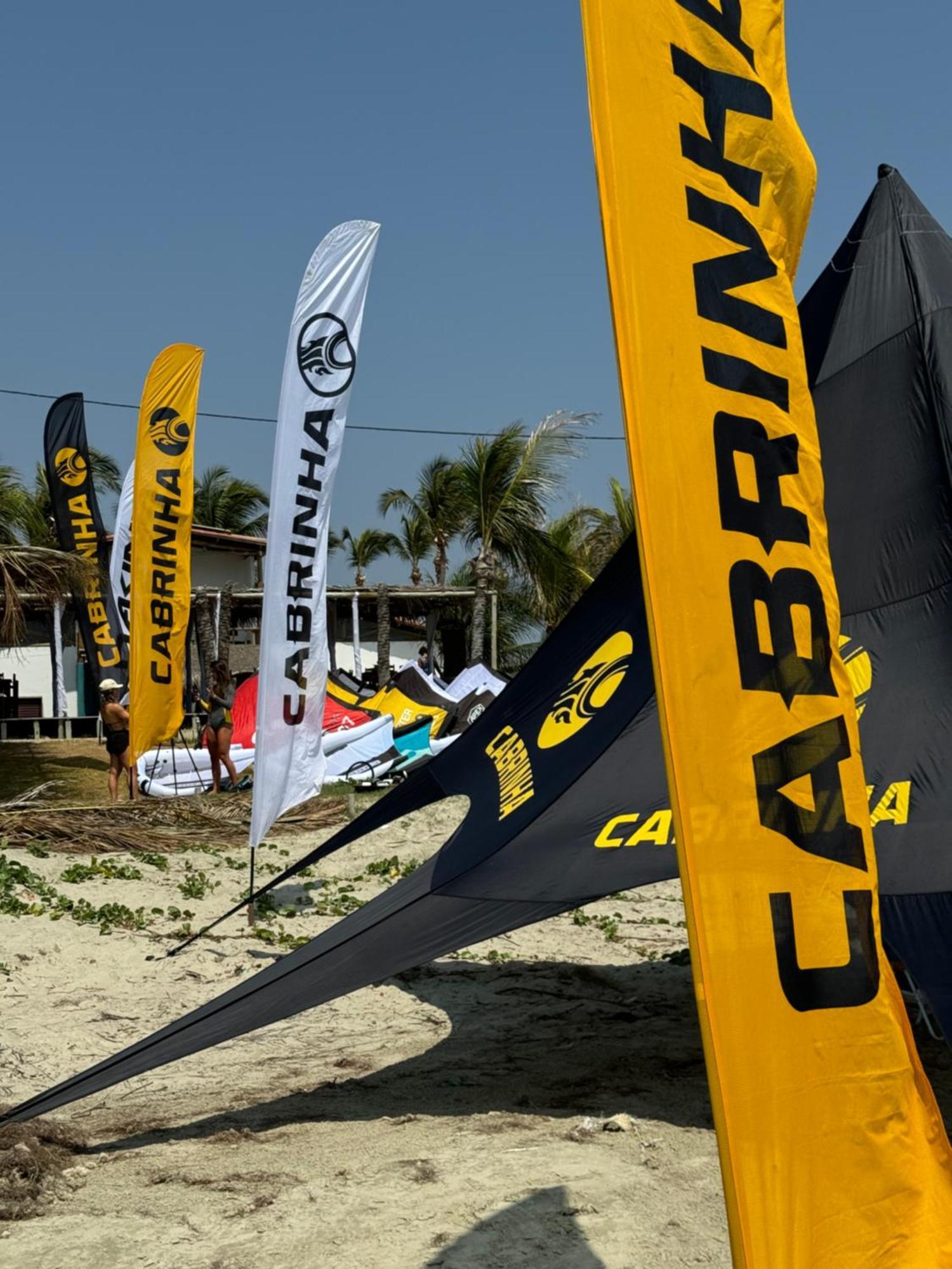 Seu Pedro Lounge Praia - Pousada E Kite Center Icapui Bagian luar foto